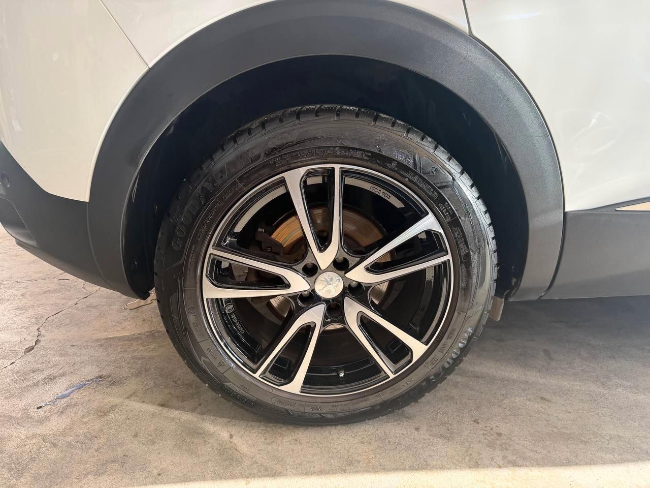 Peugeot 3008 2019 130 S&S Allure KIT 8MM