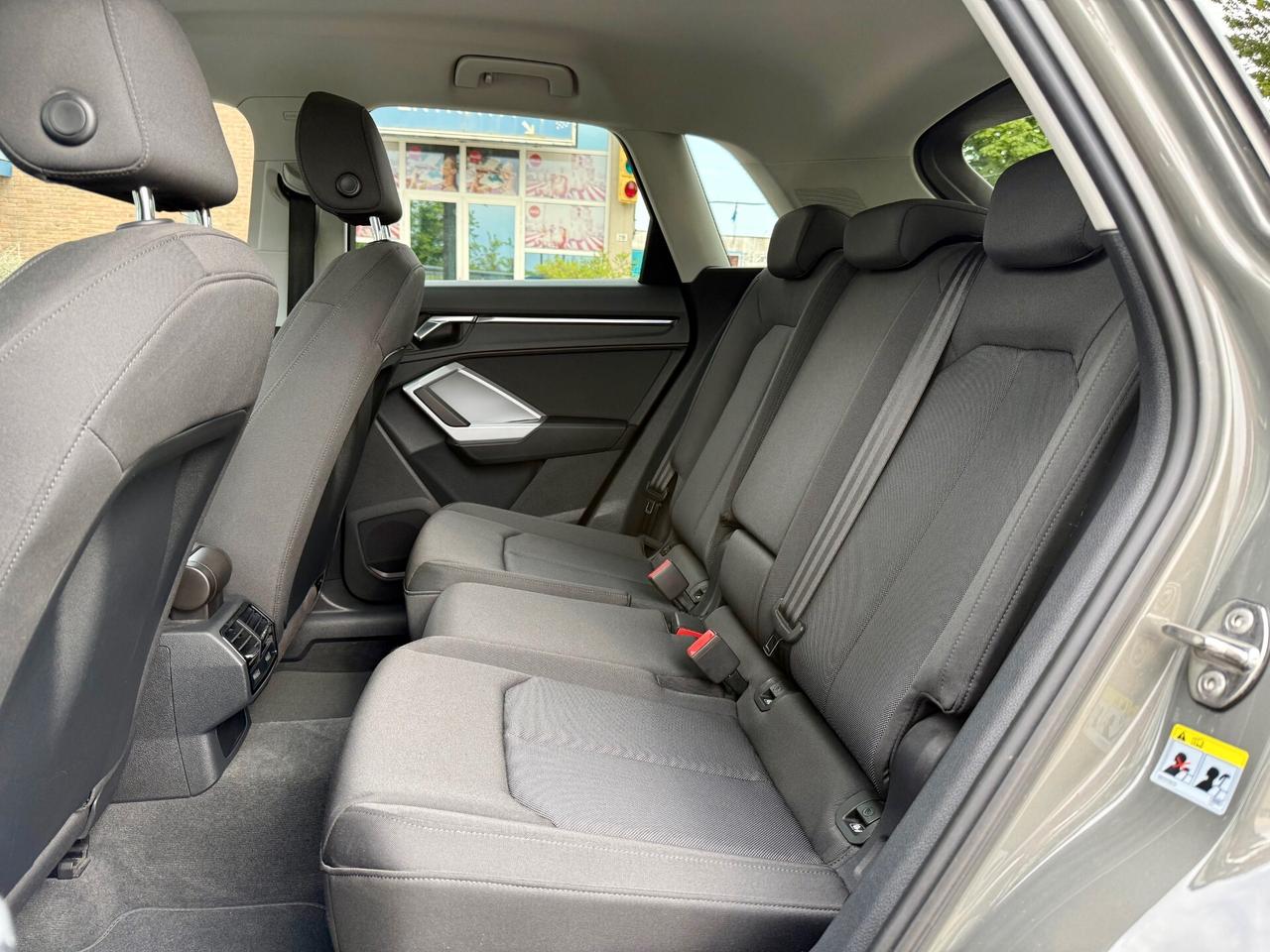 Audi Q3 45 2.0 tfsi S line edition quattro 245cv s-tronic FARI MATRIX