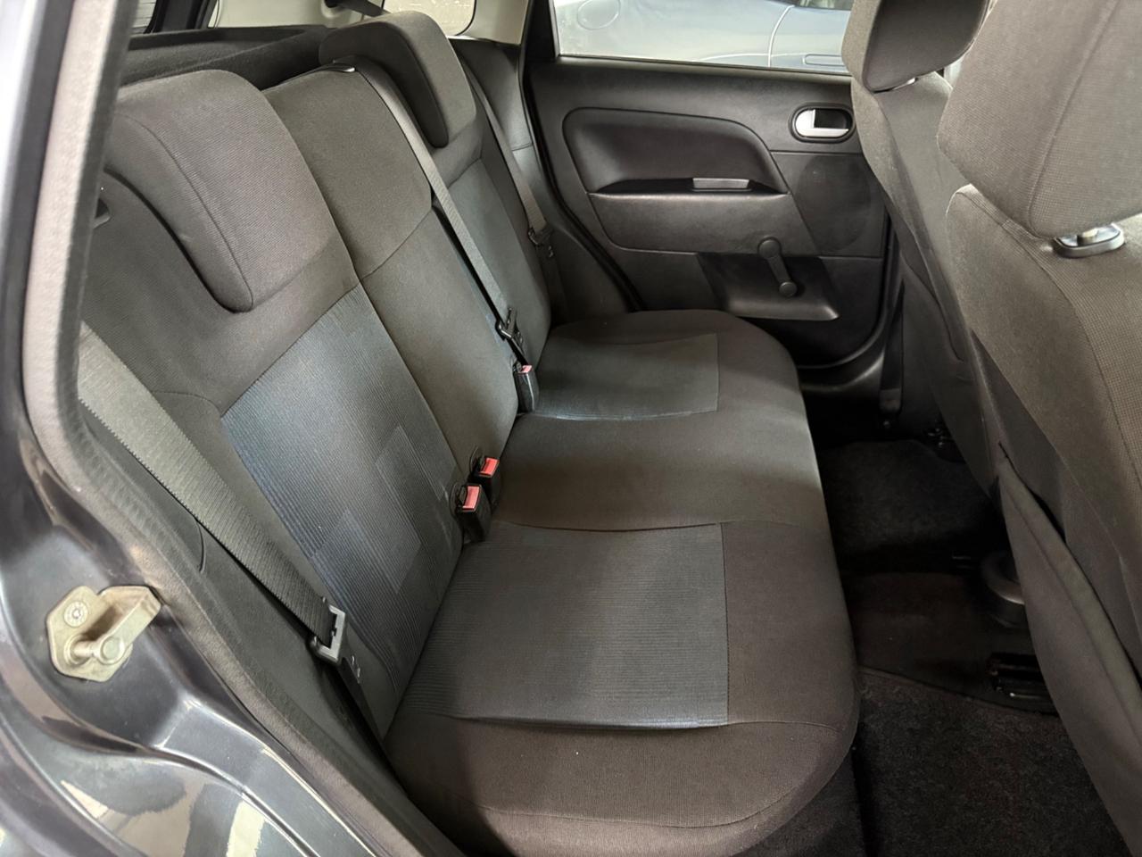 Ford Fiesta 1.4 TDCi 5p. Ghia GRANDINATA