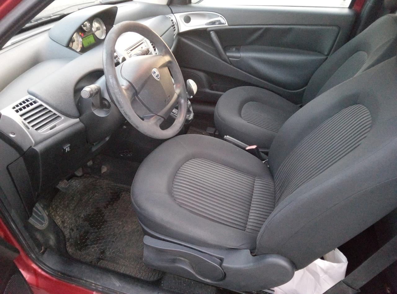 Lancia Ypsilon 1.4 Platino Ecochic GPL