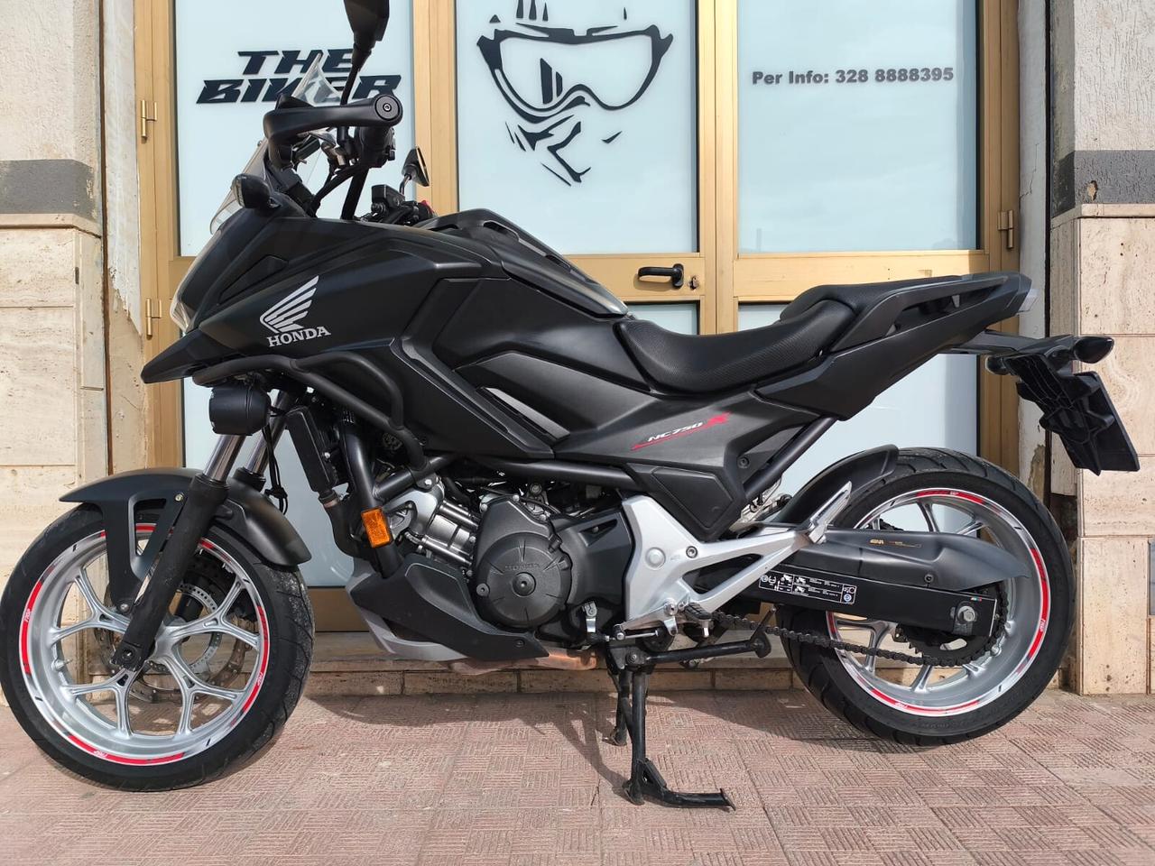 Honda NC 750 dark sport