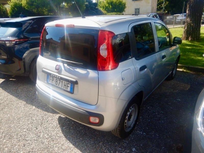Fiat Panda 1.2 benzina van 2 posti autocarro in arrivo