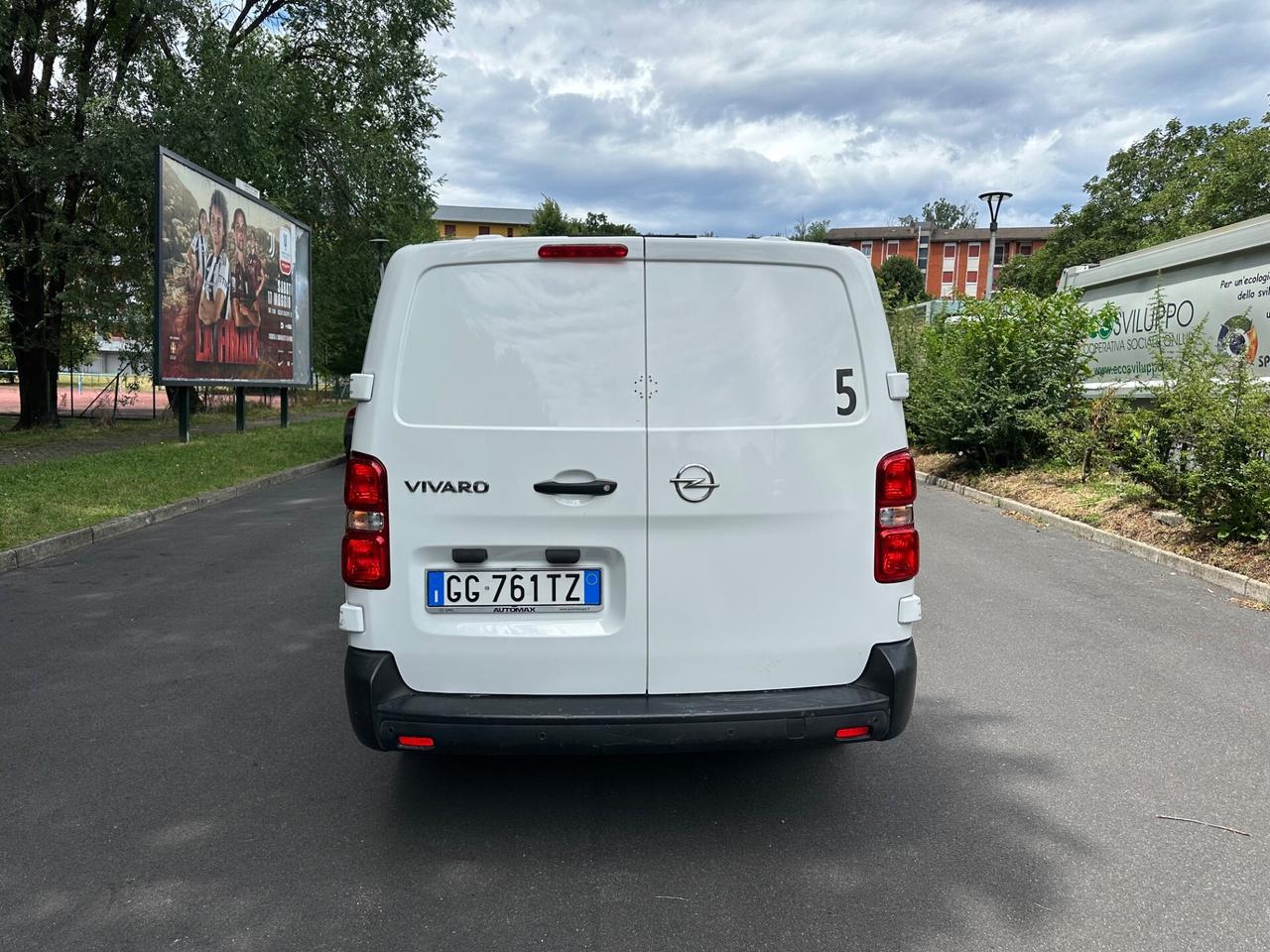 Opel vivaro passo lungo
