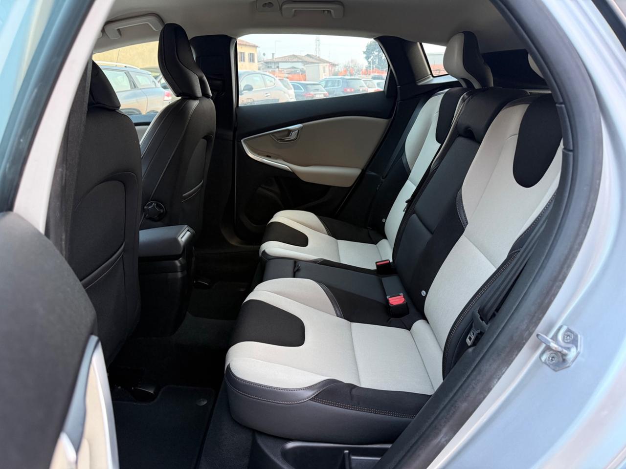 Volvo V40 Cross Country D2 GARANZIA R-DESIGN SPORT