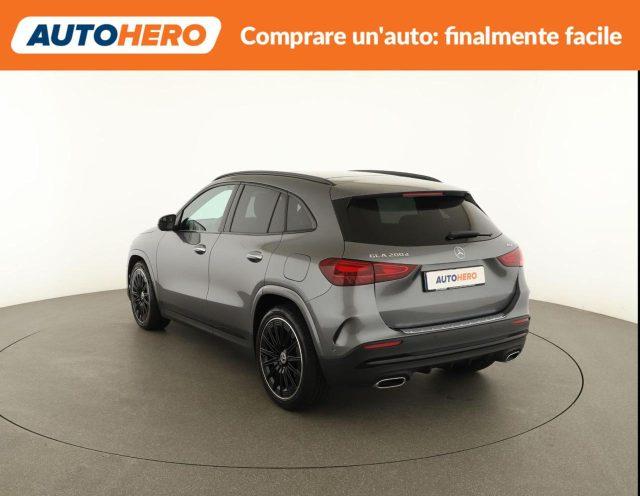 MERCEDES-BENZ GLA 200 d Automatic 4Matic AMG Line Premium