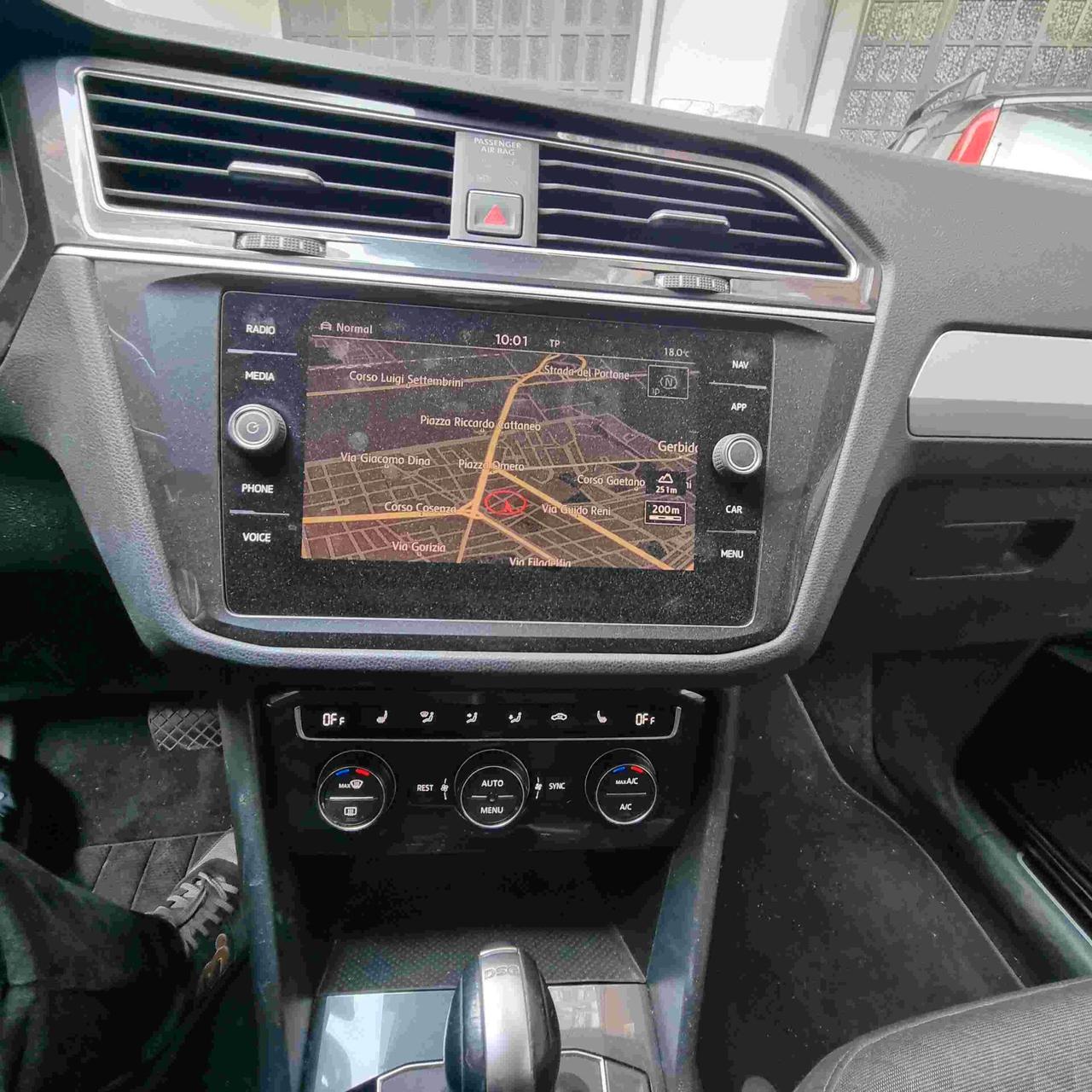 Volkswagen Tiguan 2.0 TDI SCR DSG 4MOTION Business BMT