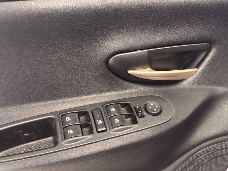 Lancia Ypsilon Ypsilon 1.0 FireFly 5 porte S&S Hybrid Alberta Ferretti