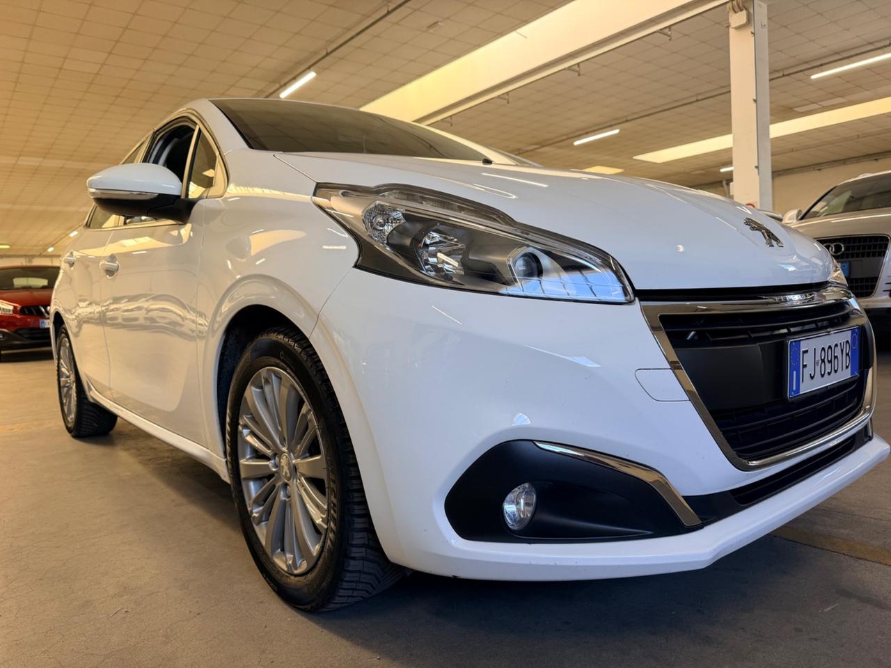 Peugeot 208 BlueHDi 75 5 porte Allure