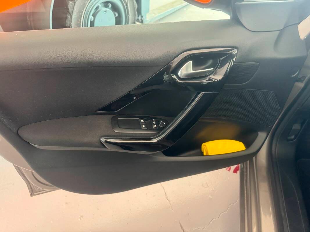 Peugeot 208 Peugeot 208 1.4 hdi 8v Access 5p