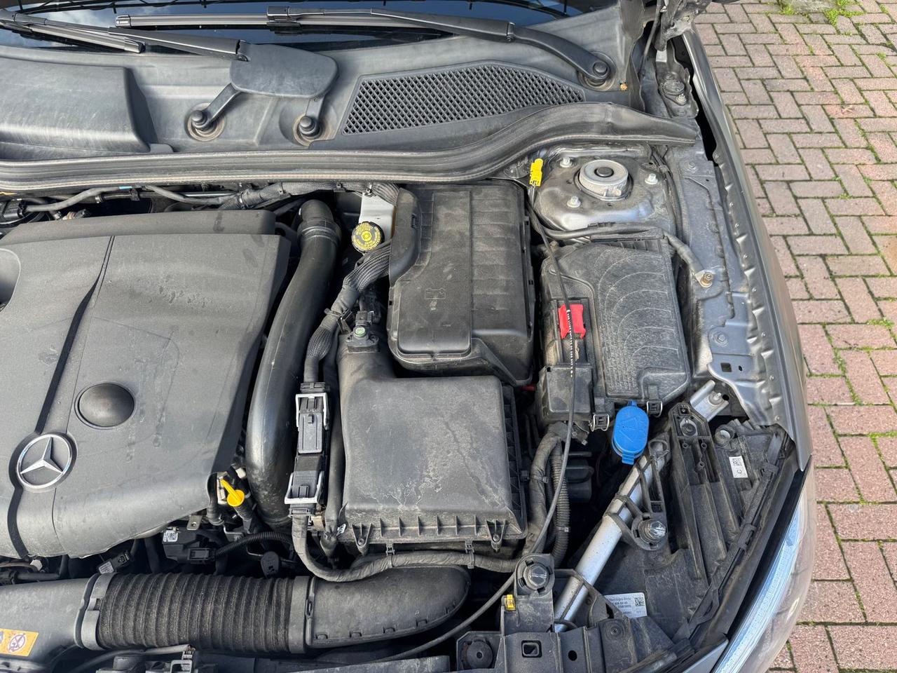 Mercedes-Benz GLA 200 Premium GLA 200 D TET #9904