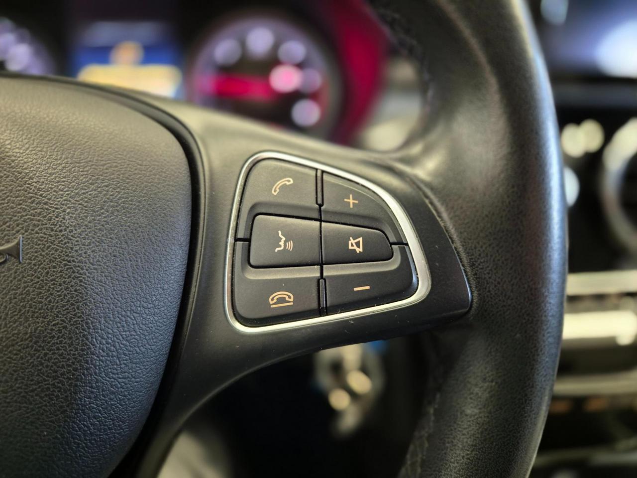 MERCEDES-BENZ C 180 d Executive