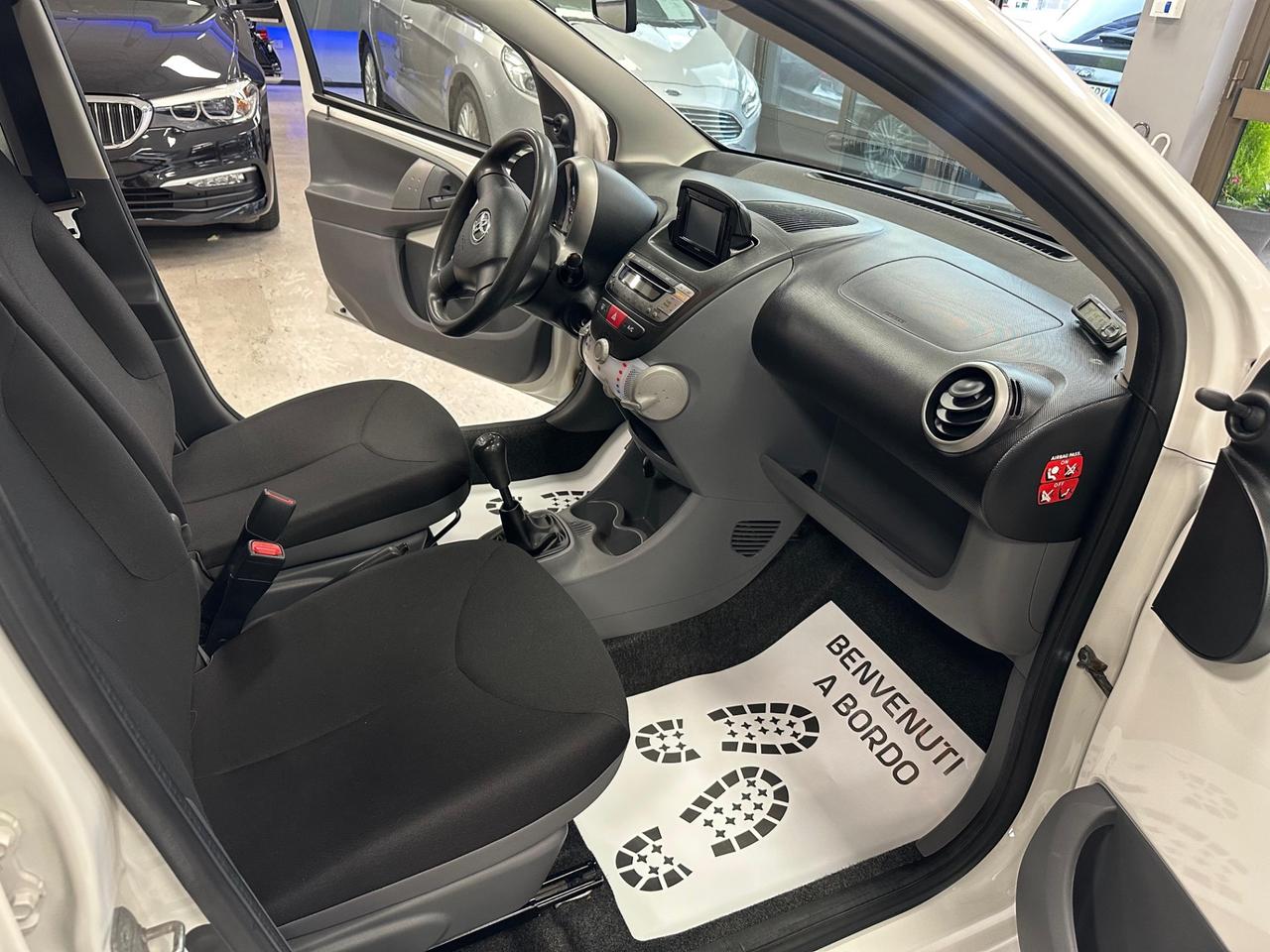 Toyota Aygo 1.0 12V VVT-i 5 porte Deep Ocean Connect