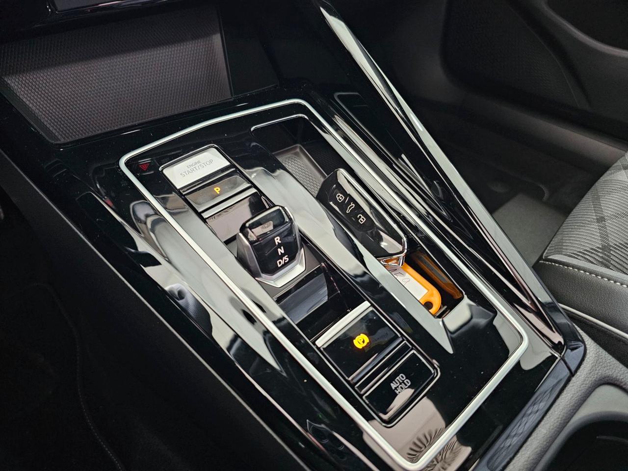 Volkswagen Golf R-Line Tetto Navi Camera C.18" RLine R Line Led