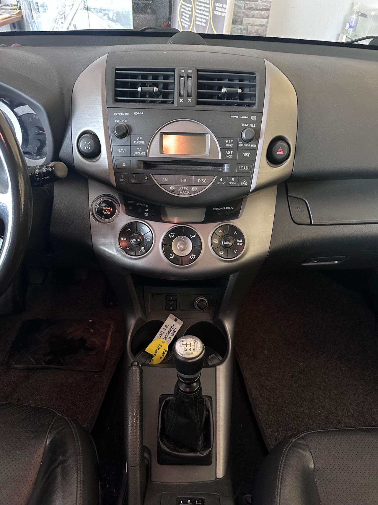 Toyota RAV 4 2.2diesel 177 CV Luxury gancio di traino