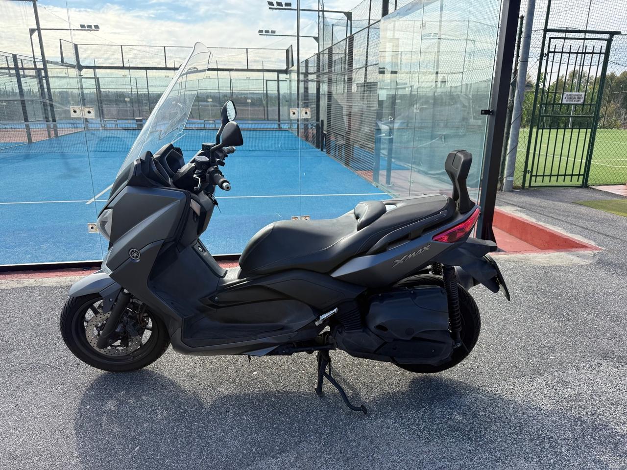Yamaha X-Max 400