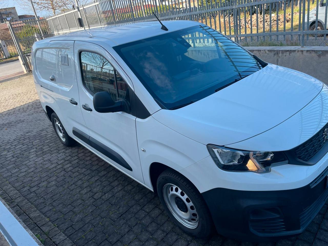 Peugeot Partner Premium L2