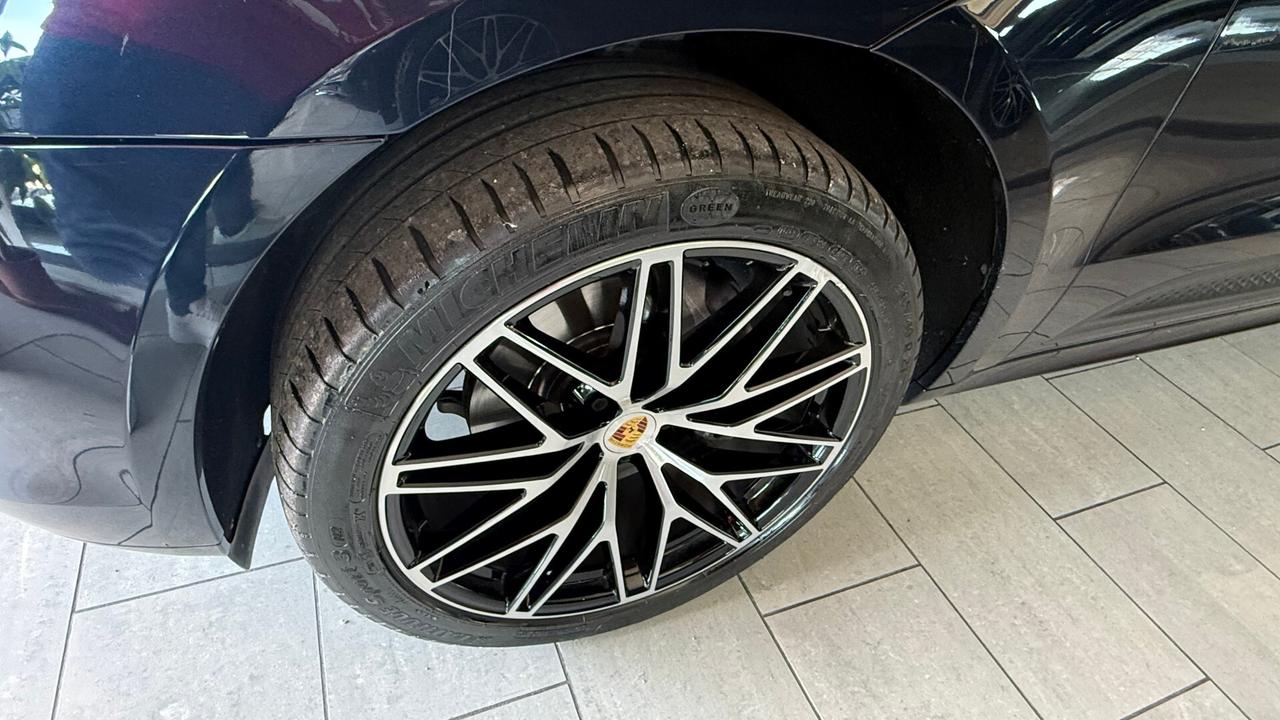 Porsche Macan 2.0 265 CV RESTYLING