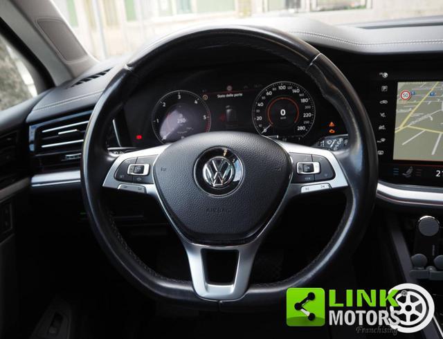 VOLKSWAGEN Touareg 3.0 V6 TDI 286 CV R-LINE
