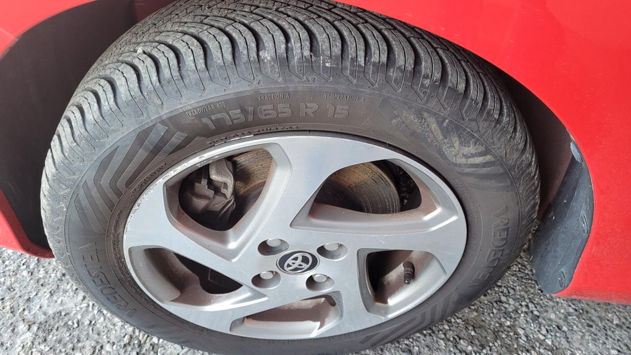 Toyota Yaris 1.5 Hybrid 5 porte Active