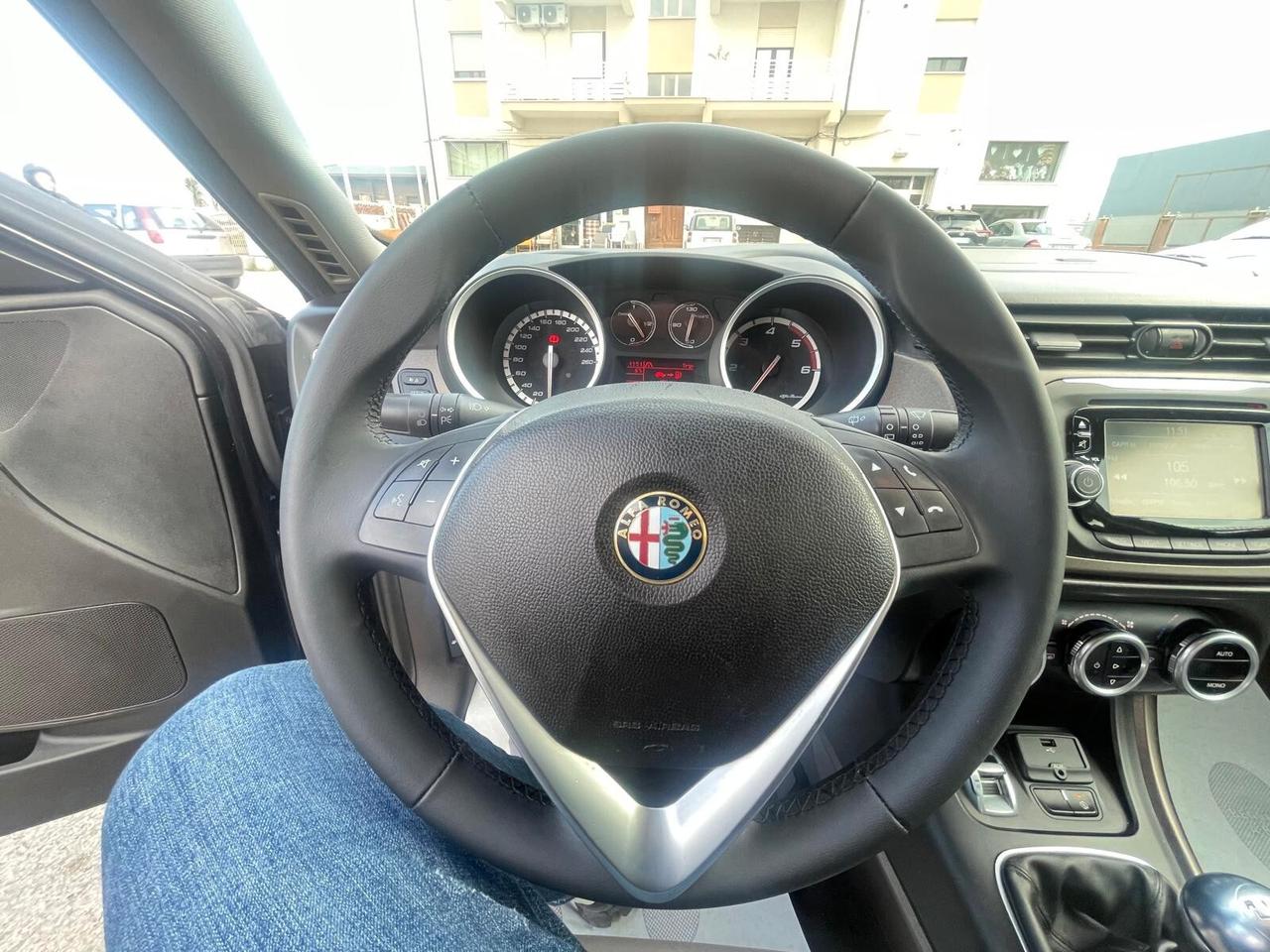 Alfa Romeo Giulietta 1.6 JTDm-2 120 CV Distinctive