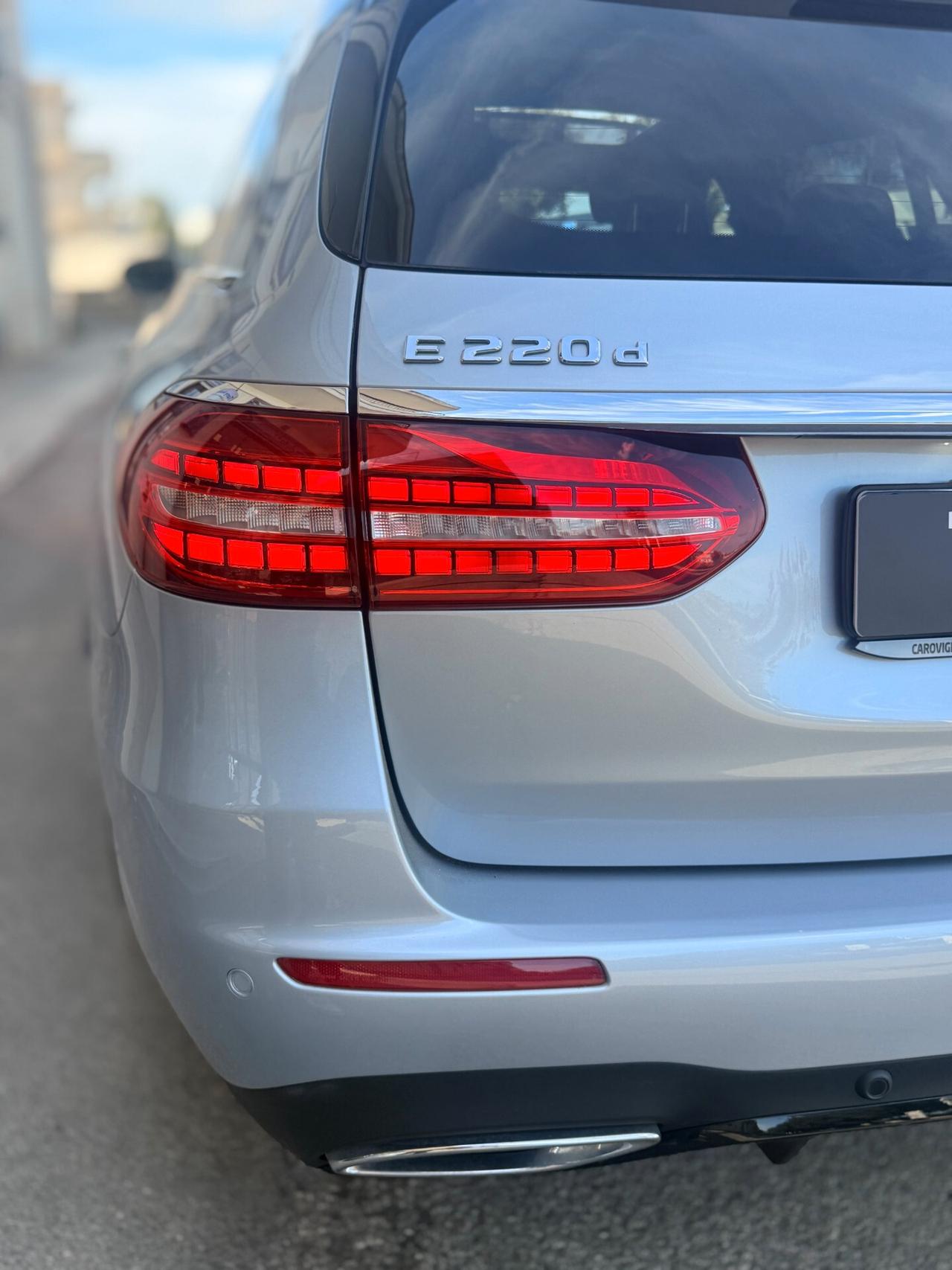 Mercedes-benz E 220 d Mild hybrid S.W. 4Matic Auto Premium Plus AMG CON TETTO APRIBILE,TELECAMERA,LUCI SOFFUSE