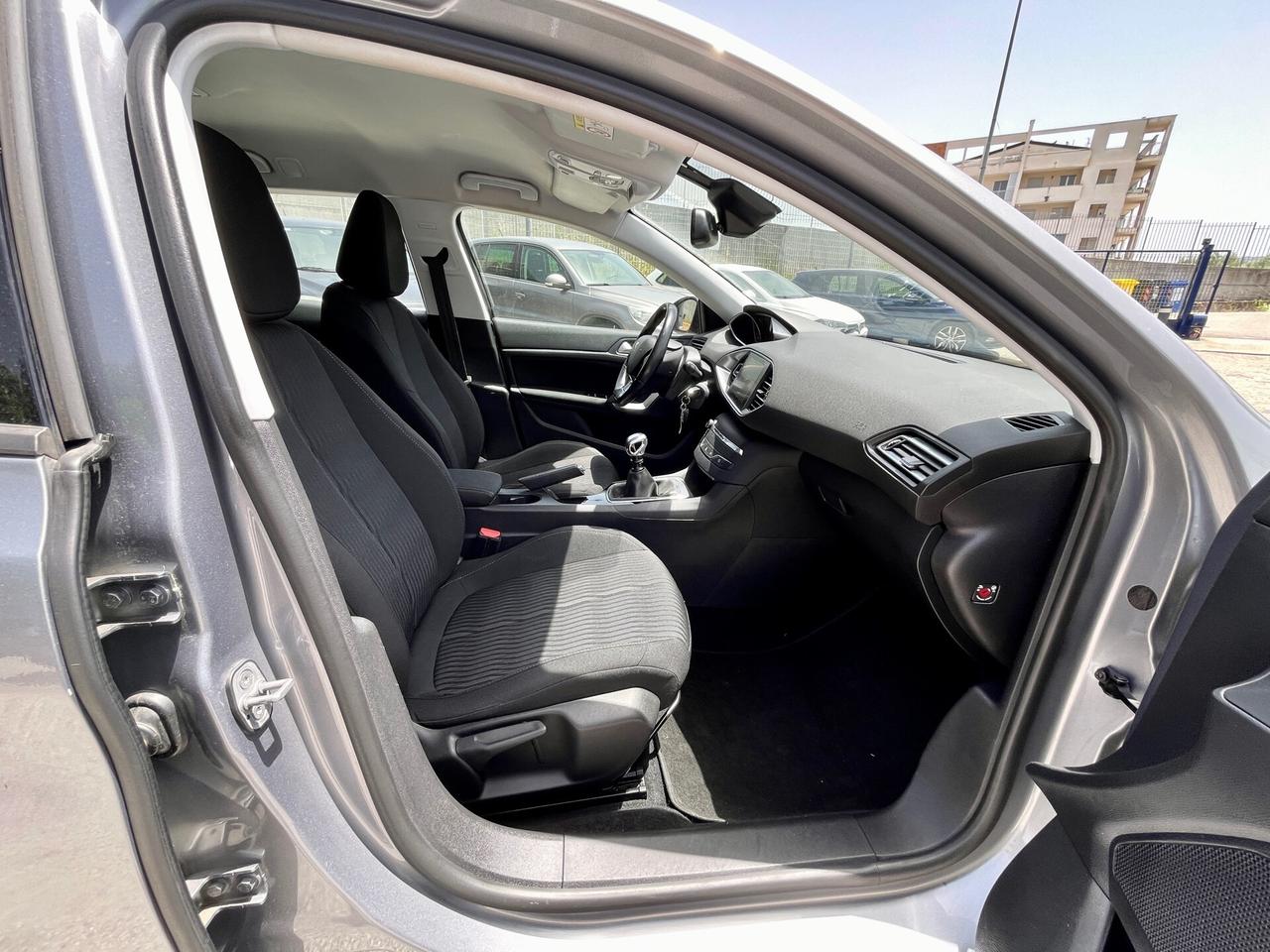 Peugeot 308 1.6 HDI 120CV 6M 12-2016