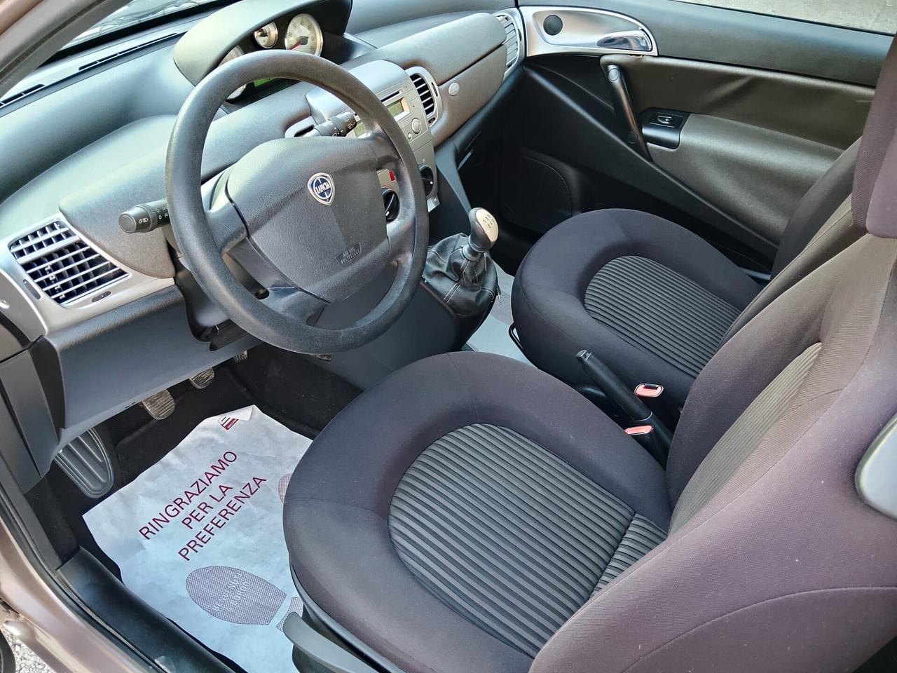 Lancia Ypsilon 1.2 Oro PARI AL NUOVO LEGGI