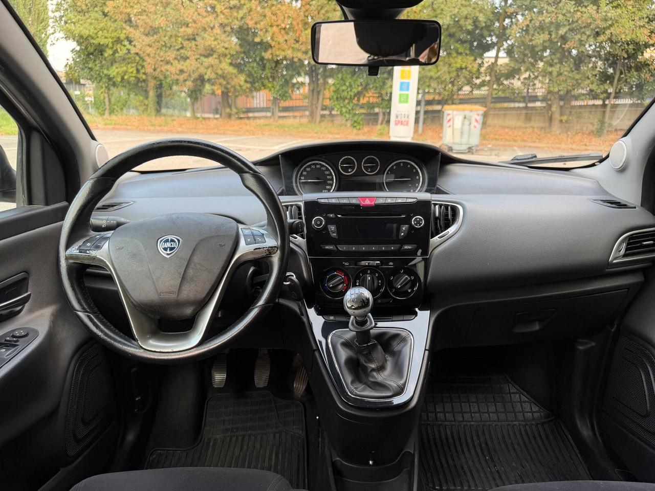 Lancia Ypsilon 0.9 TwinAir 85 CV 5 porte Metano Ecochic Gold