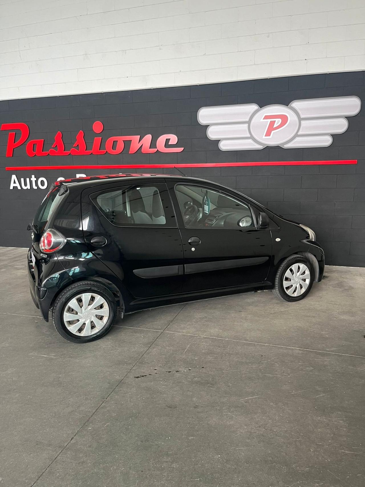 Toyota Aygo 1.0 12V VVT-i 5 porte Active Connect