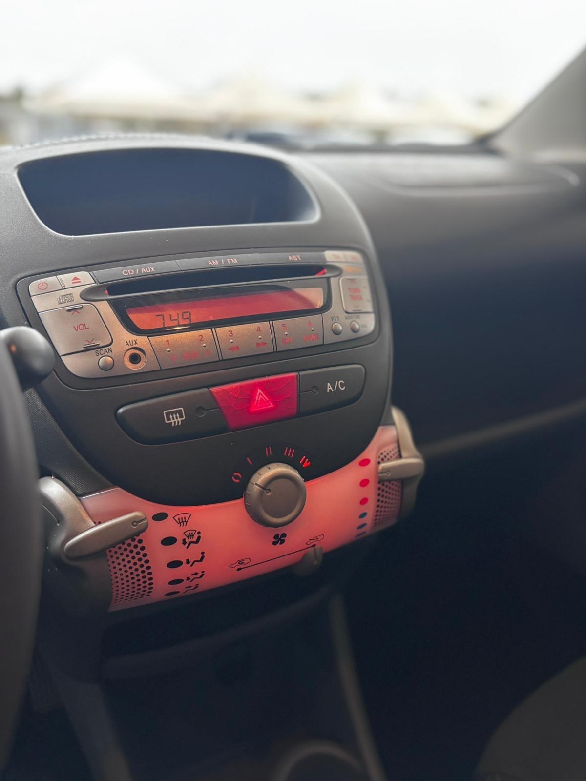 Peugeot 107 1.0 68CV 5p. Sweet Years