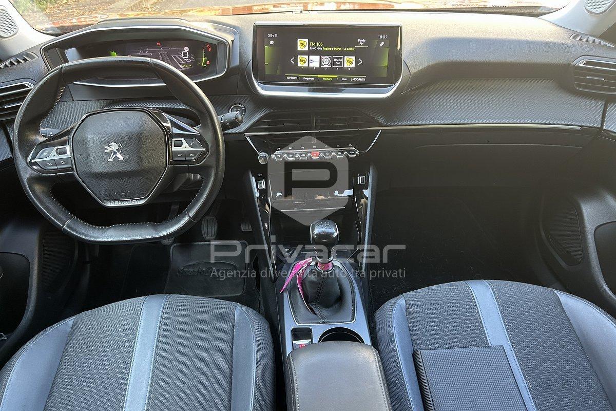 PEUGEOT 2008 PureTech 100 S&S Allure Navi Pack