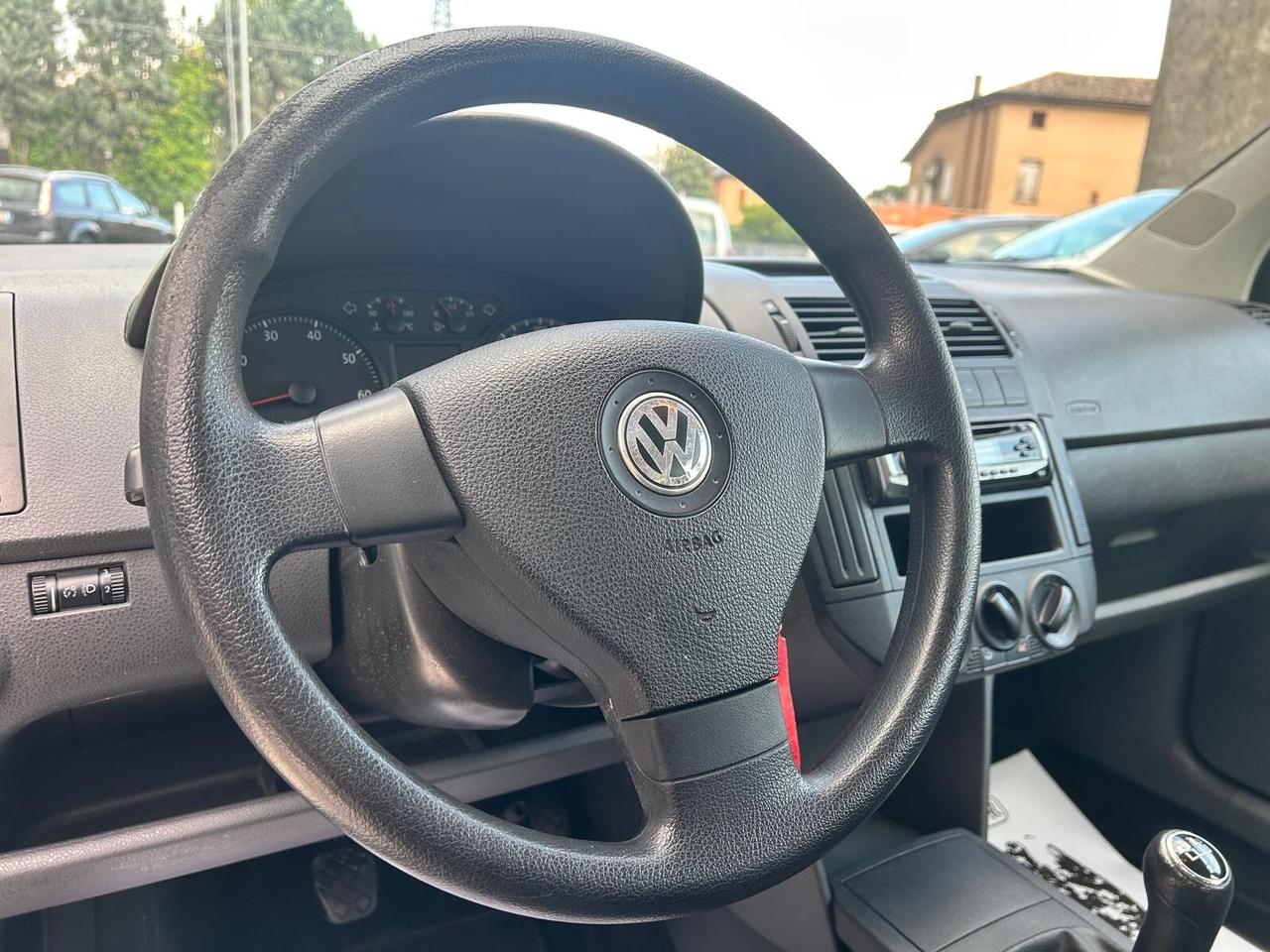 VOLKSWAGEN POLO 1.4 80CV 5PORTE OK NEOPATENTATI