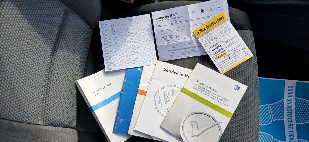 Volkswagen GOLF 1.6 TDI DPF 5p. HIGHLINE