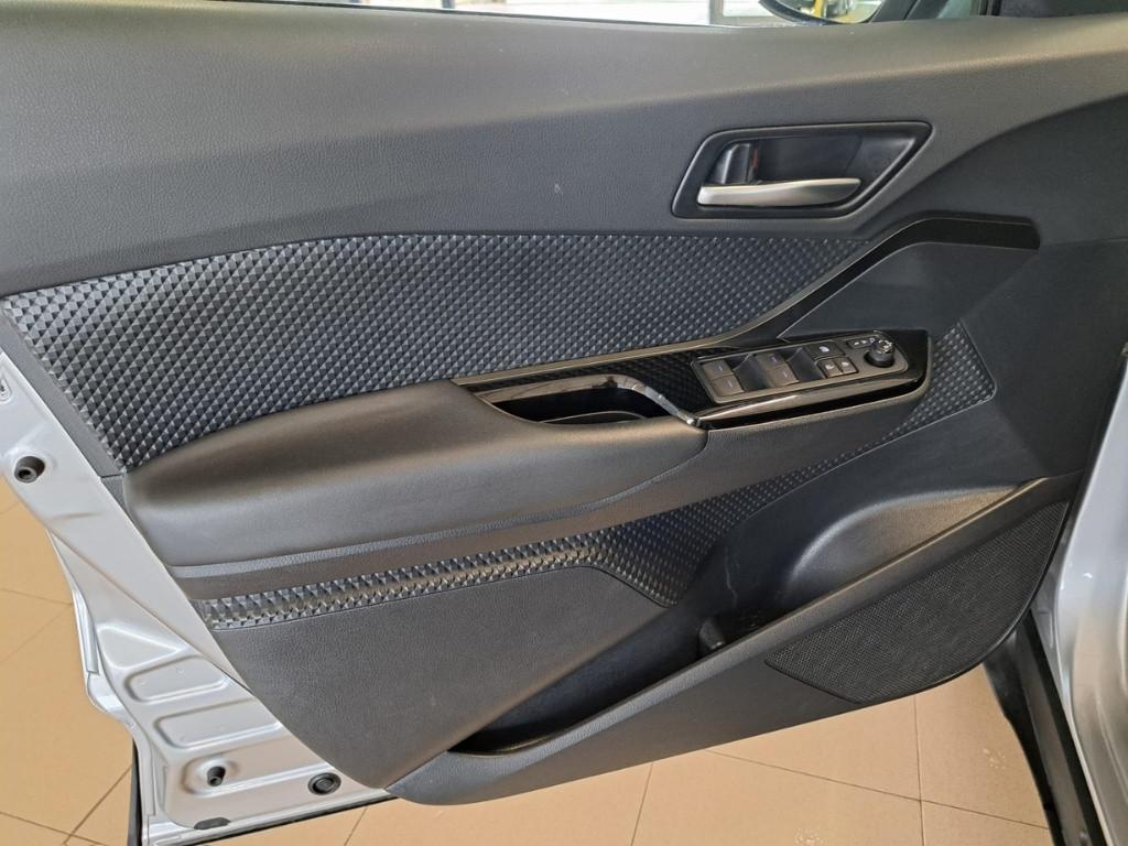 TOYOTA C-HR 1.8 Hybrid E-CVT Trend
