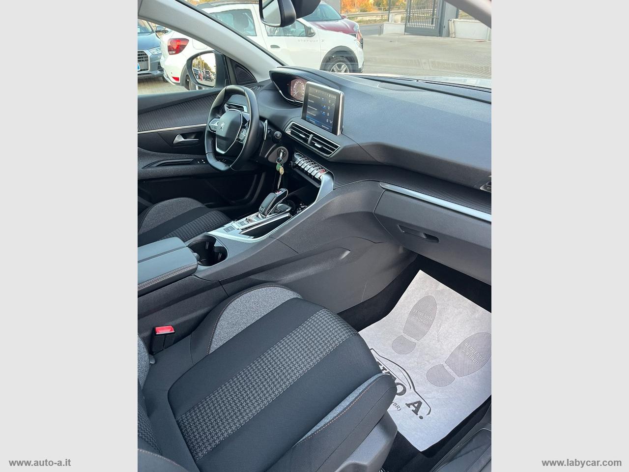 PEUGEOT 3008 BlueHDi 130 S&S EAT8 Allure