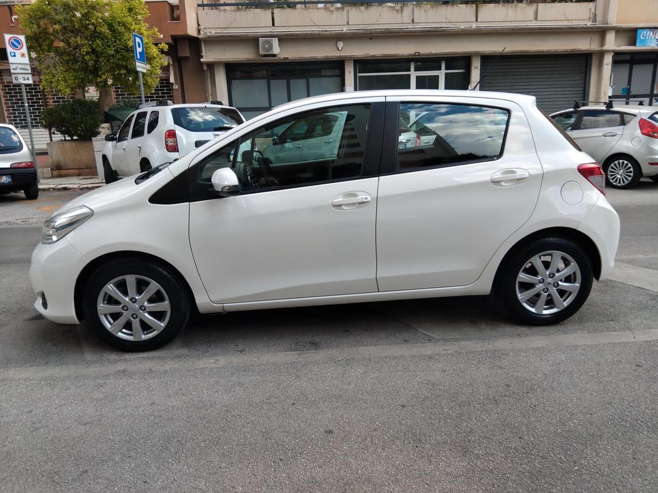 TOYOTA YARIS 1.0 KW51 GARANZIA 12 MESI NEOPATENTATI
