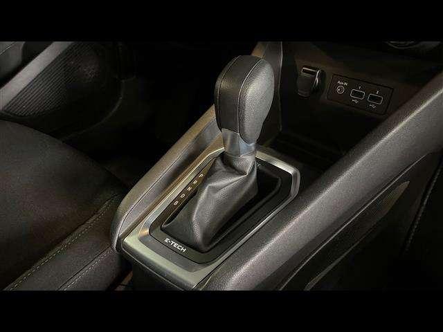 Renault Clio 1.6 E-Tech hybrid Zen 140cv auto my21