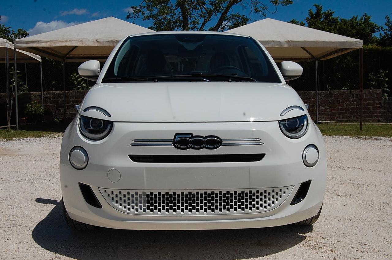 Fiat 500 Berlina Hybrid Torino