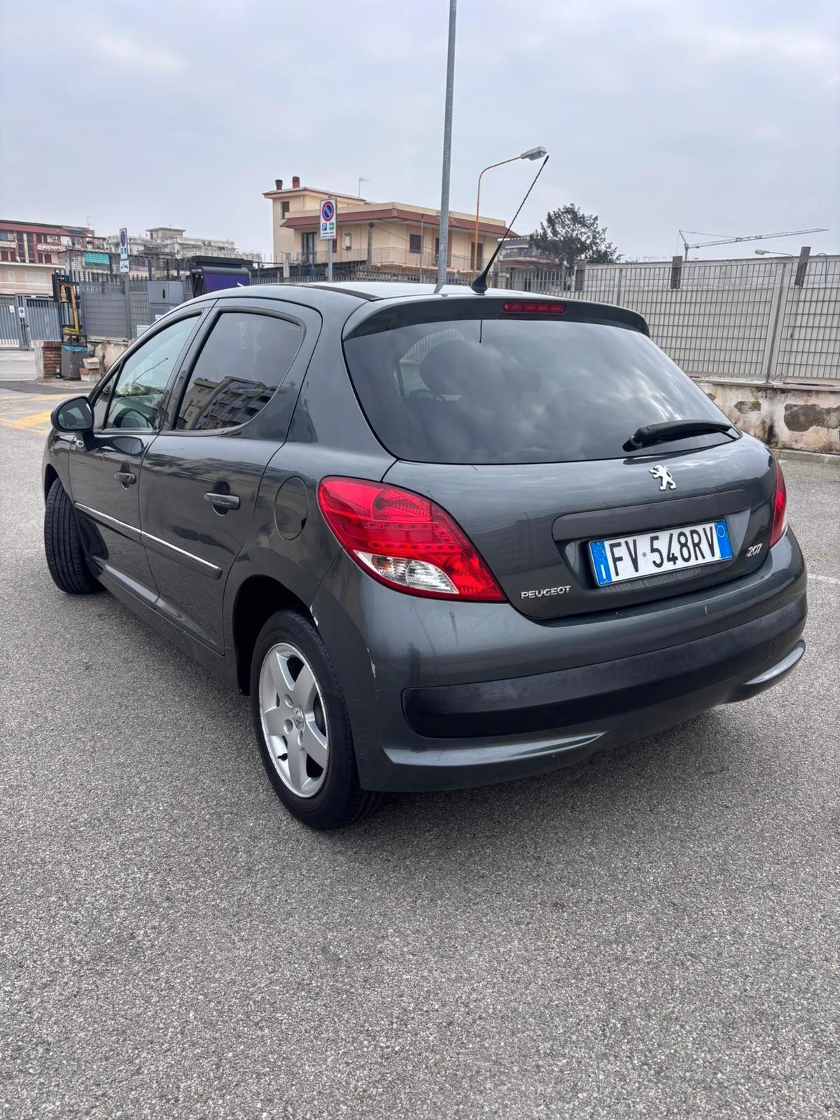 Peugeot 207 1.4 HDi 70CV 5p. Allure