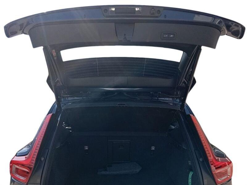 Volvo XC40 B3 163+14 CV Automatico TETTO LED Ultra Black Edition