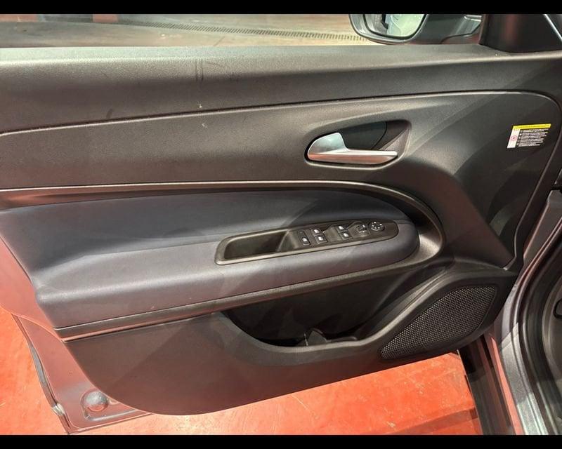Alfa Romeo Junior 1.2 136 CV Hybrid eDCT6