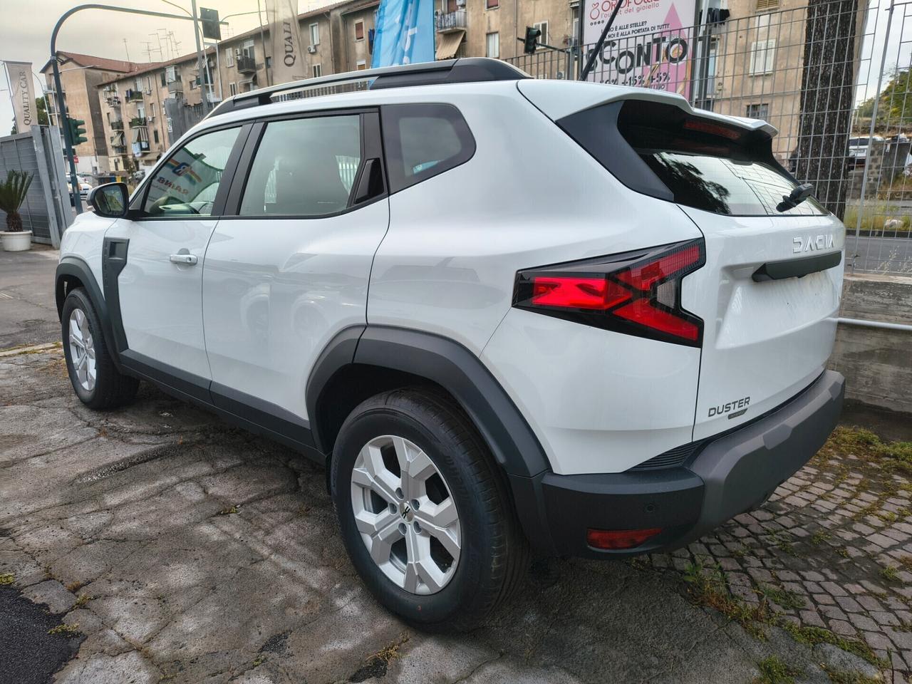 DACIA DUSTER 22.600 EURO NUOVA DA IMMATRICOLARE