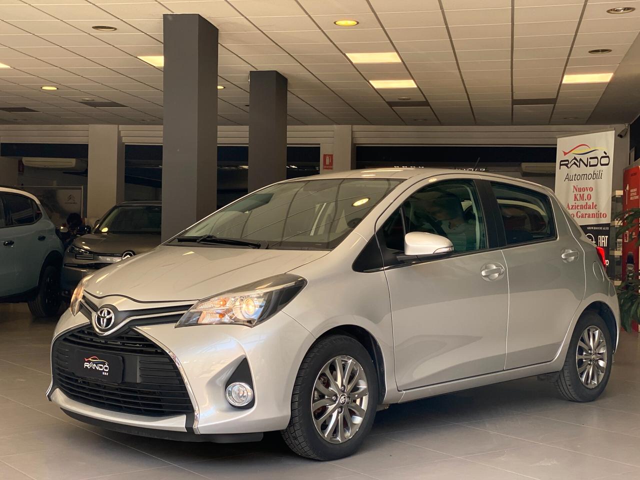 Toyota Yaris 1.4 D-4D 90CV Lounge 5 Porte – Garanzia 2031