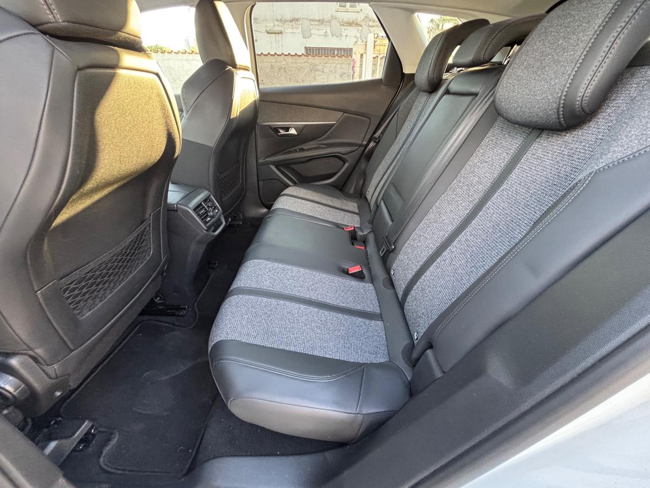 PEUGEOT 3008 HDI 1.6 120CV AUTOMATICA STUPENDA