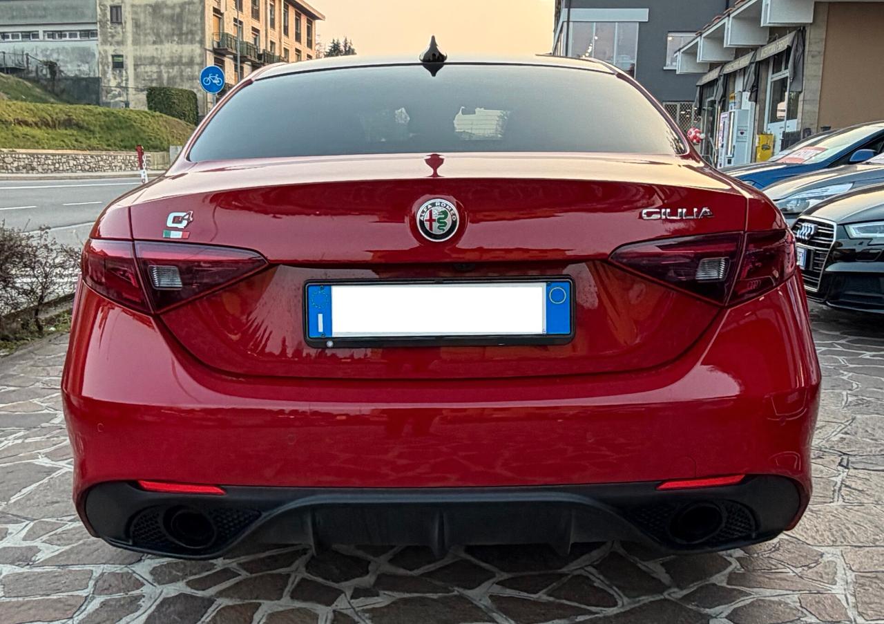 Alfa Romeo Giulia 2.0 Turbo 280 CV AT8 AWD Q4 Veloce