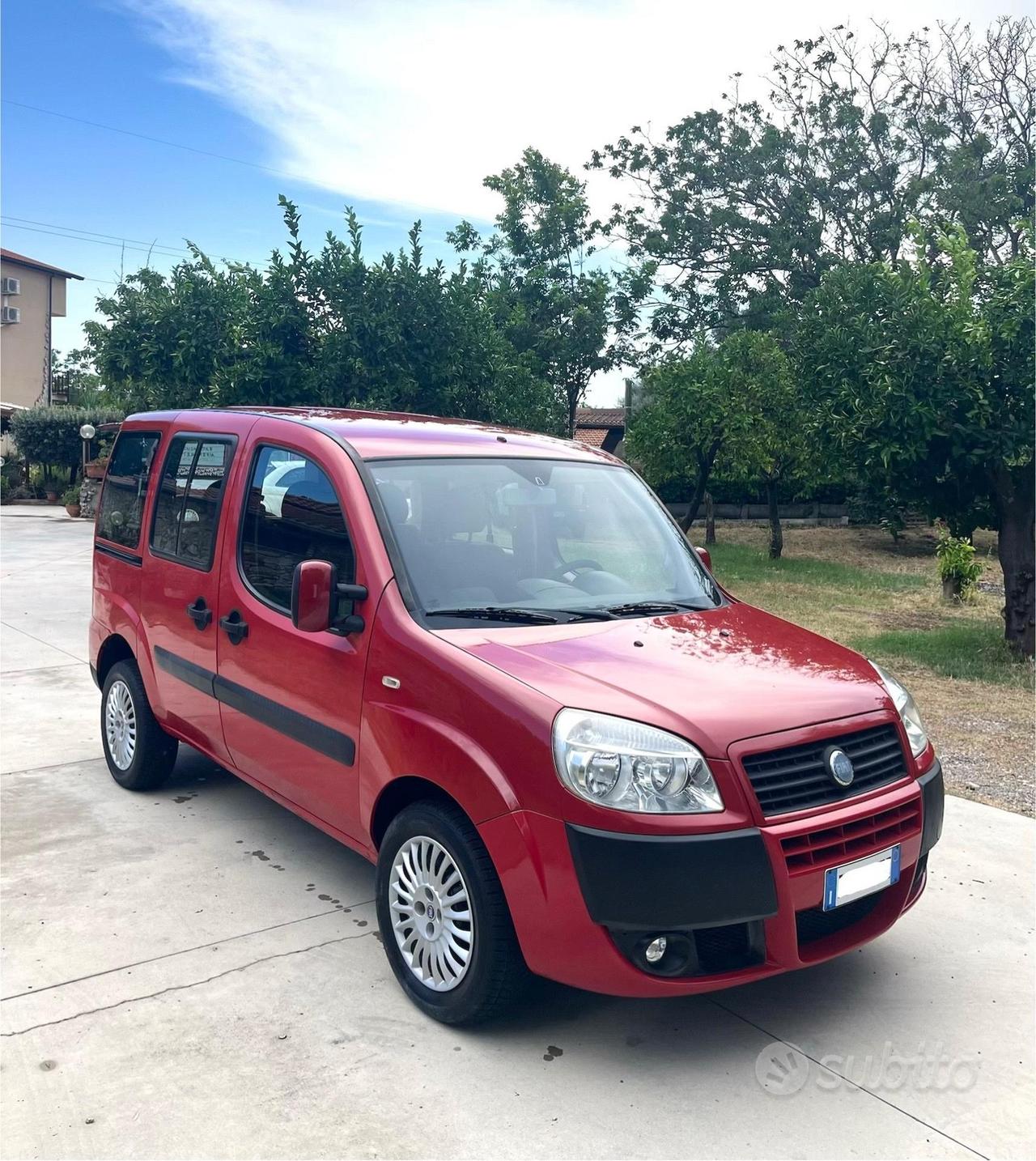 Fiat Doblo 1.3 MTJ 85CV EURO4 POCHI KM 1PROPR NUOV