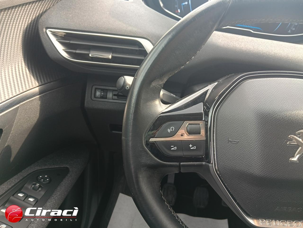 Peugeot 3008 BlueHDi 130 S&S Business