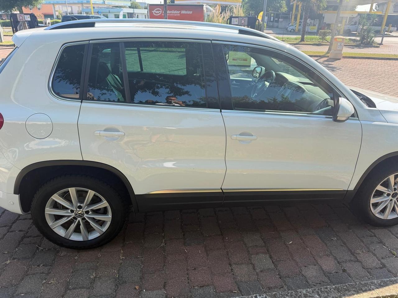 Volkswagen Tiguan 2.0 TDI 110 CV Sport & Style BlueMotion