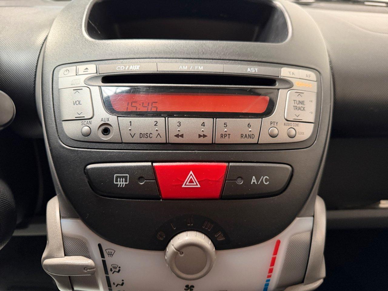Peugeot 107 5 Porte 107 5p 1.0 12v Plaisir 2tronic