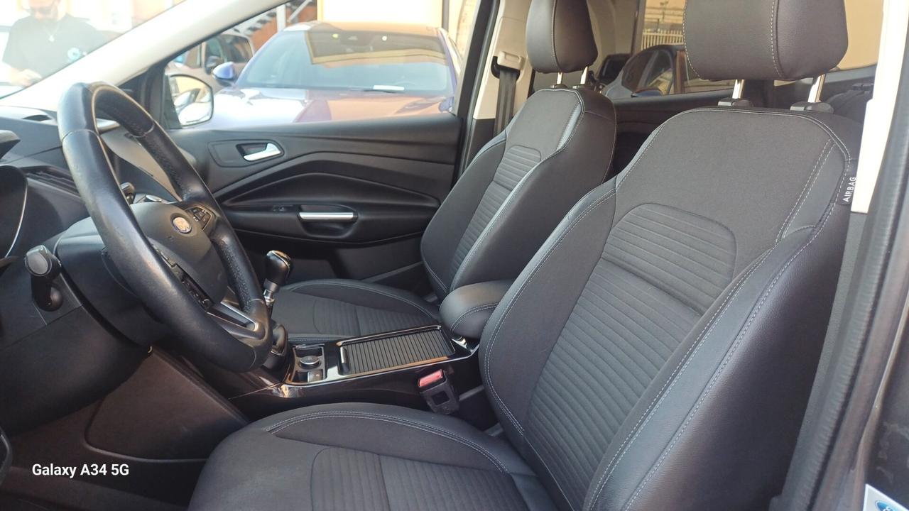 Ford Kuga 1.5 TDCI 120 CV S&S 2WD Titanium